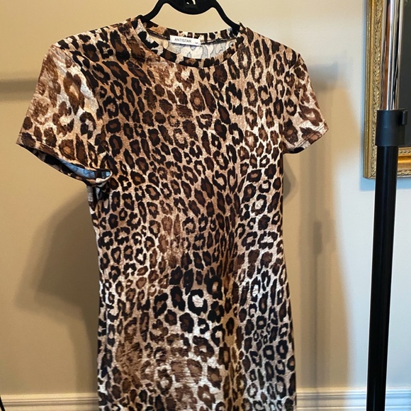 Cheetah Body-con Dress - Picture 2 of 3